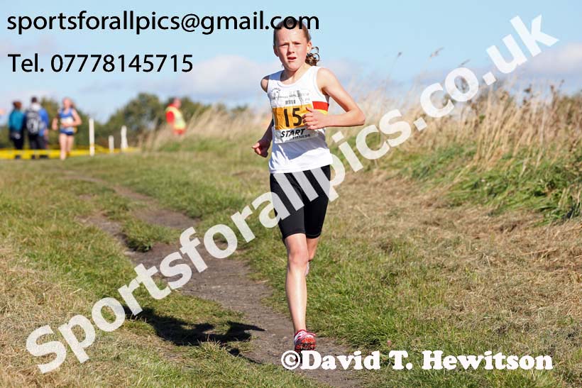 Girls under-15s Start Fitness NEH, Wrekenton. Photo:  David T. Hewitson/Sports for All Pics